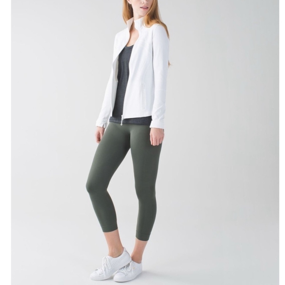Lululemon Zone In High-Waisted Army Green Cropped Size 8 Leggings